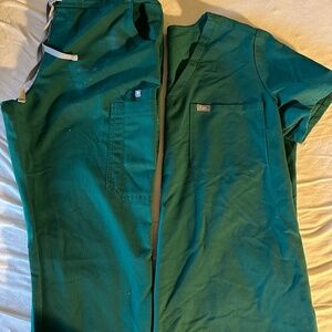 Hunter Green Figs Set